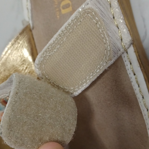 Alegria Women's Vanessa thong  Sandals silver Gold  size 37.  VAN-261 - Picture 11 of 11